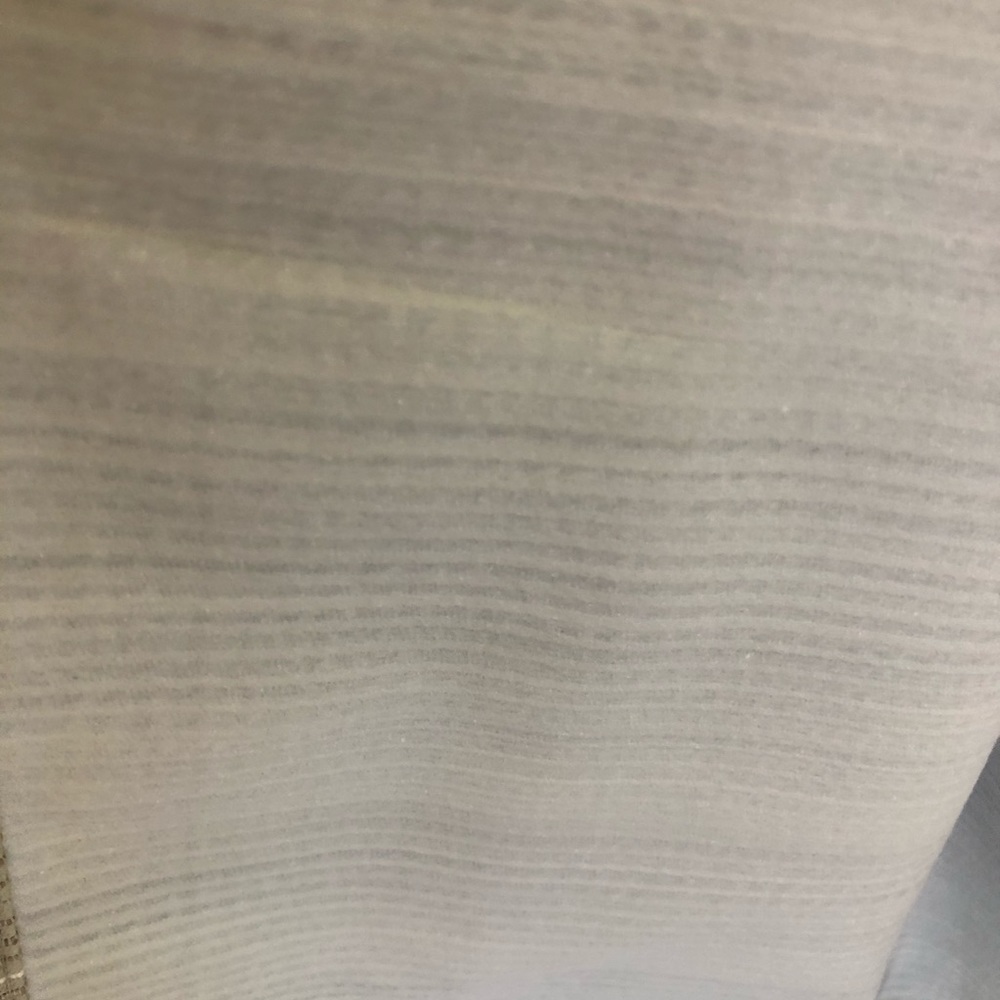 Room darkening drapes - Picture 8 of 9